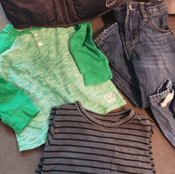 2T Boys GAP lot - Picture 2 of 5